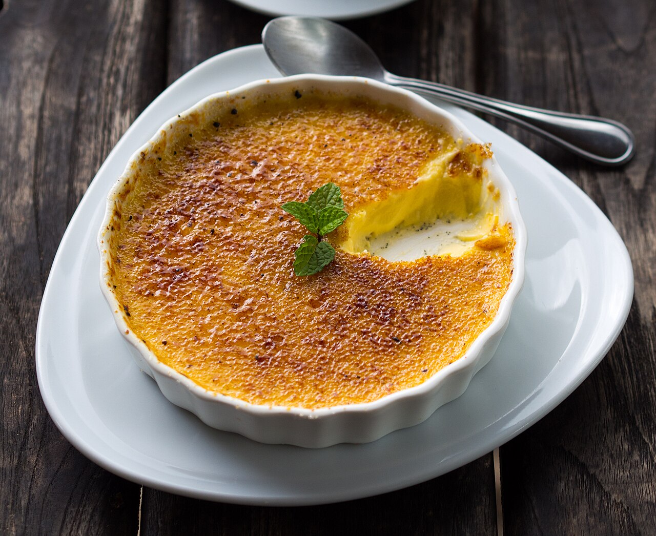 Master the Classic Crème Brûlée Recipe at Home